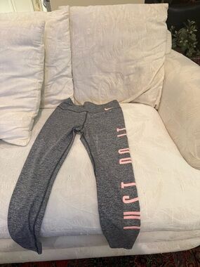 Nike Leggings with Pink 'Just Do It' Accent M